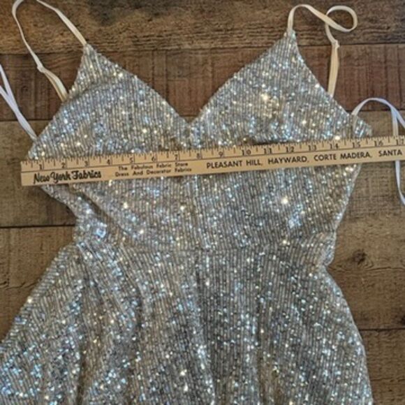 Stunning Sparkles Lulus Silver Sequin Backless Skater Dress Small Mini - Picture 9 of 11